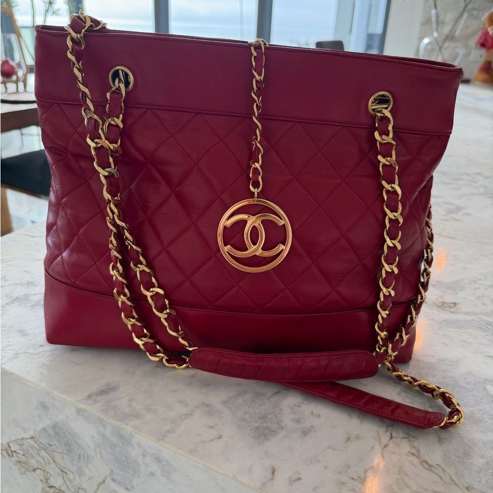 Chanel Red Quilted Chain Tote Bag with Gold Harware - Picture 2 of 16